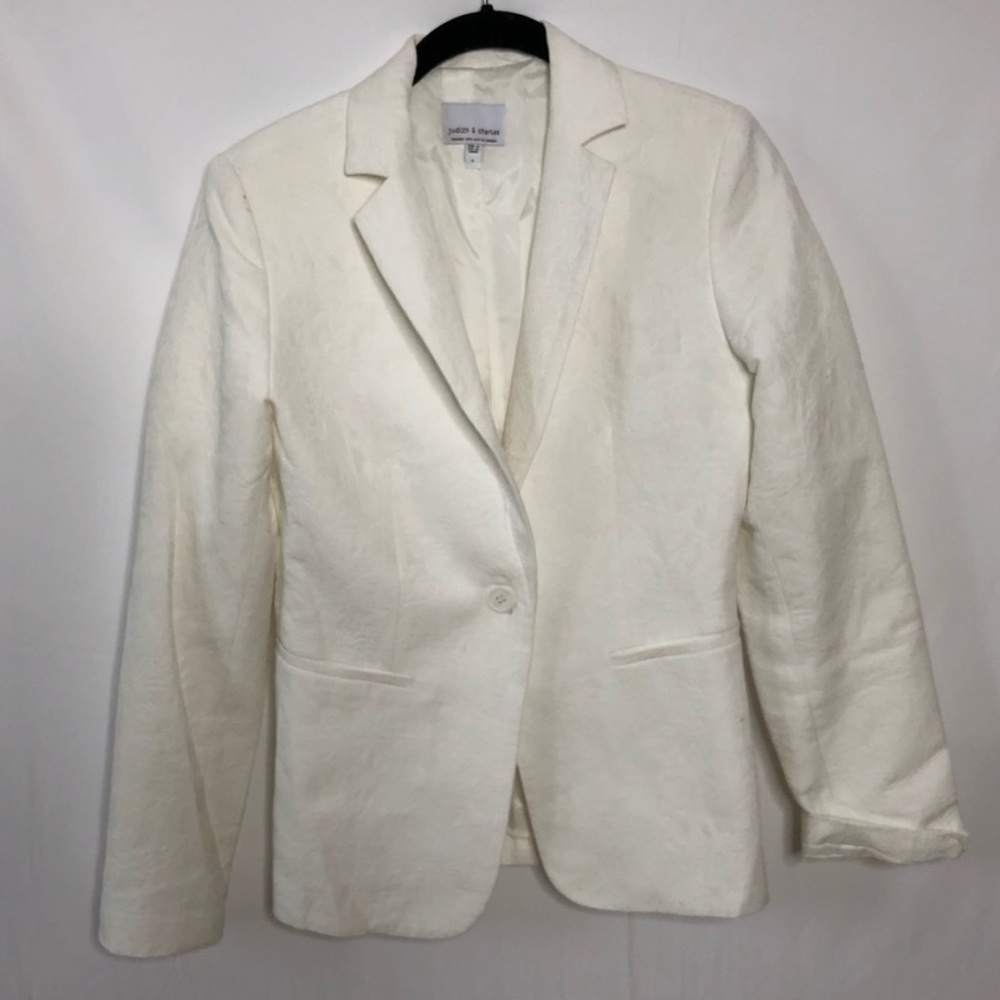 Judith & Charles White Textured Blazer